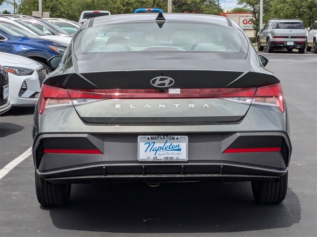 2025 Hyundai Elantra SEL 6