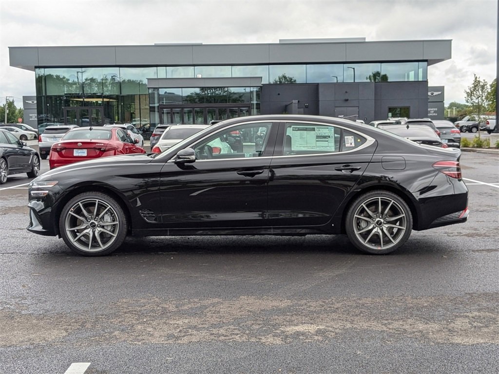 2025 Genesis G70 2.5T 8