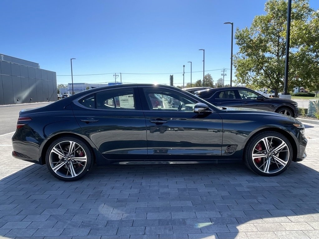 2025 Genesis G70 3.3T Sport Advanced 4