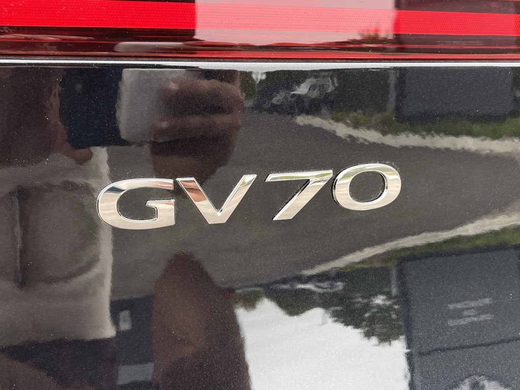 2025 Genesis GV70 3.5T Sport 7