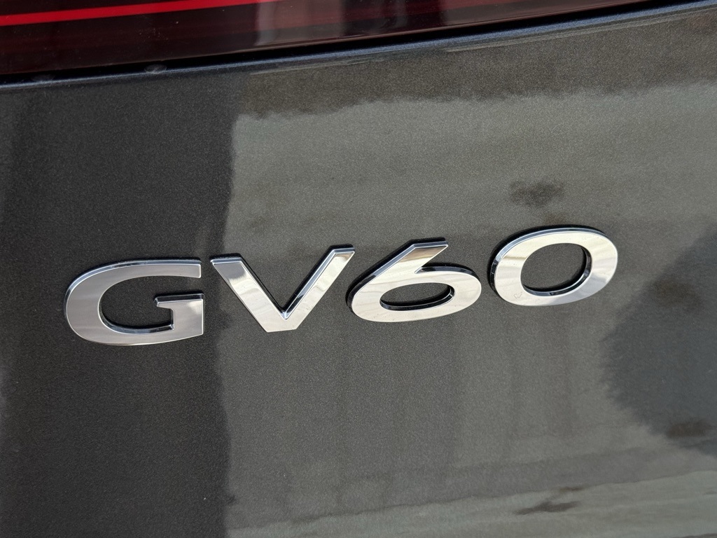 2025 Genesis GV60 Standard 7