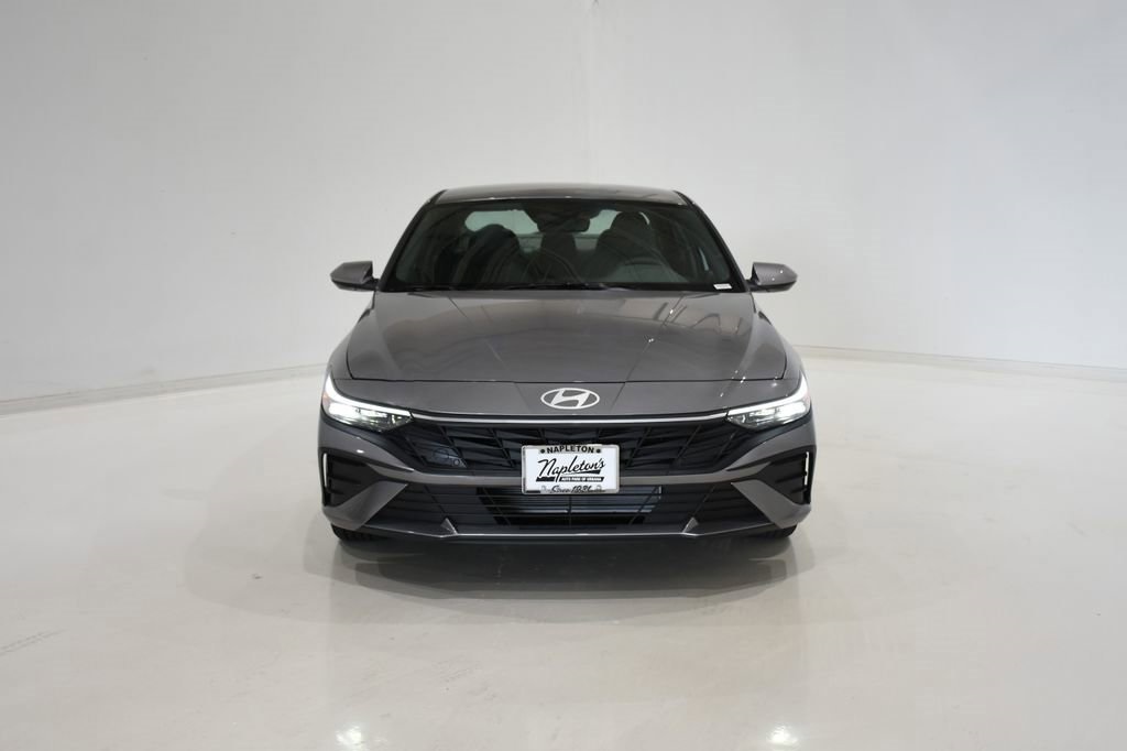 2025 Hyundai Elantra SEL 2