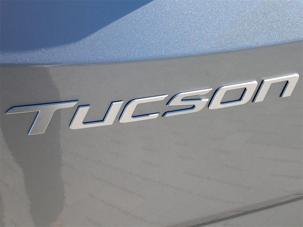 2025 Hyundai Tucson SE 8