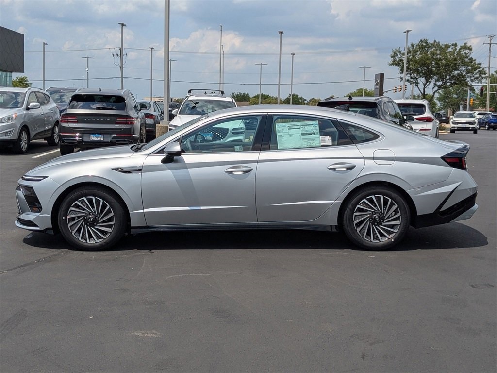 2025 Hyundai Sonata Hybrid SEL 8