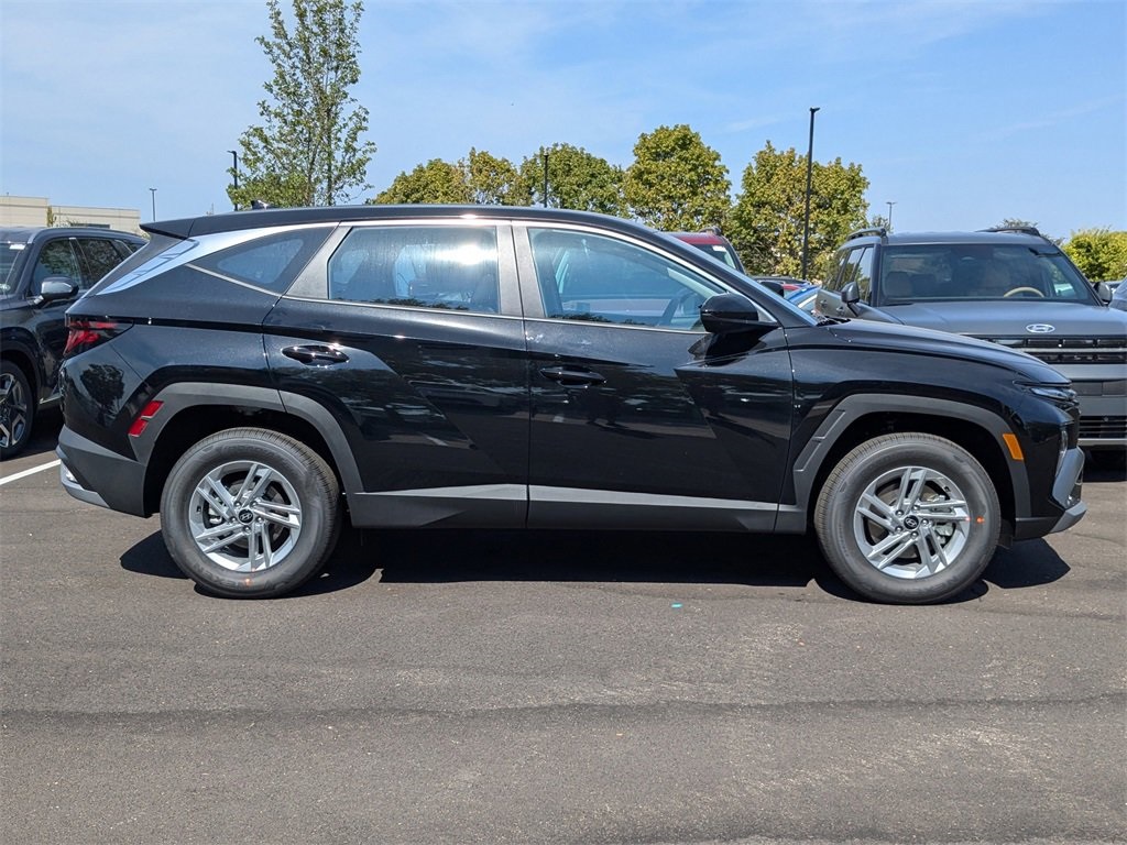 2025 Hyundai Tucson SE 4