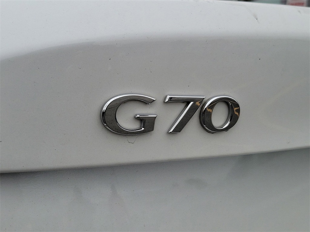 2020 Genesis G70 2.0T 8