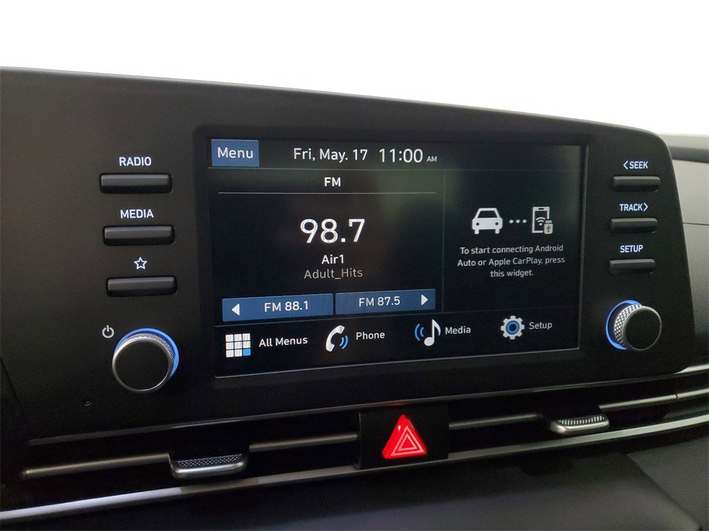 2024 Hyundai Elantra SE 13