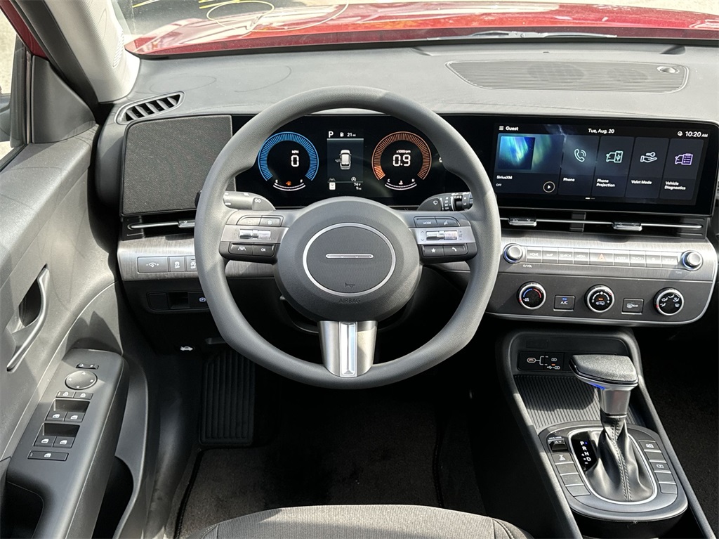 2025 Hyundai Kona SE 17