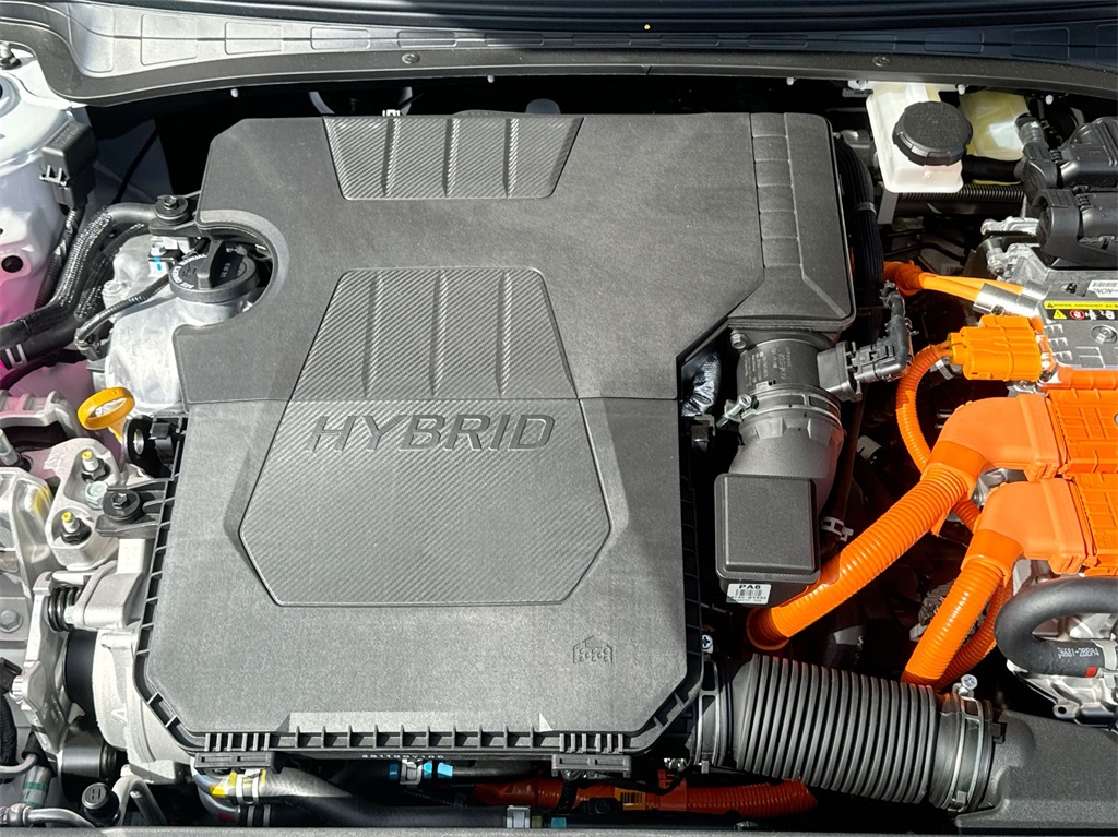 2025 Hyundai Elantra Hybrid Limited 16