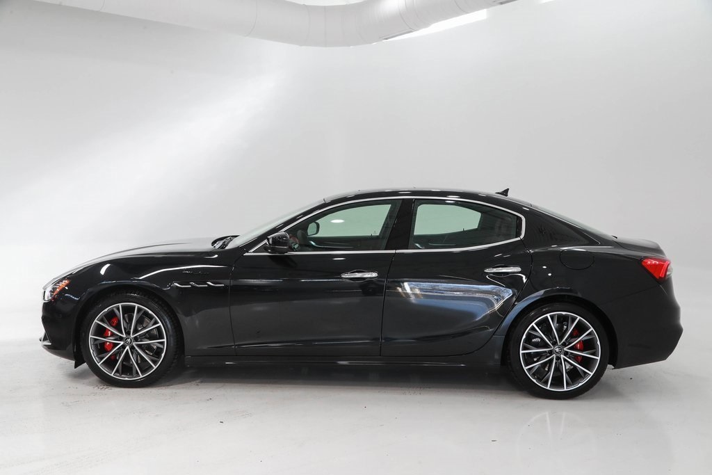 2023 Maserati Ghibli Modena Q4 3