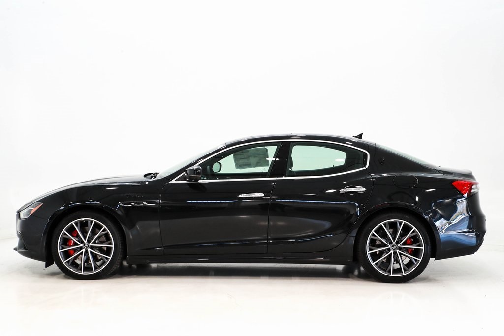 2023 Maserati Ghibli Modena Q4 3