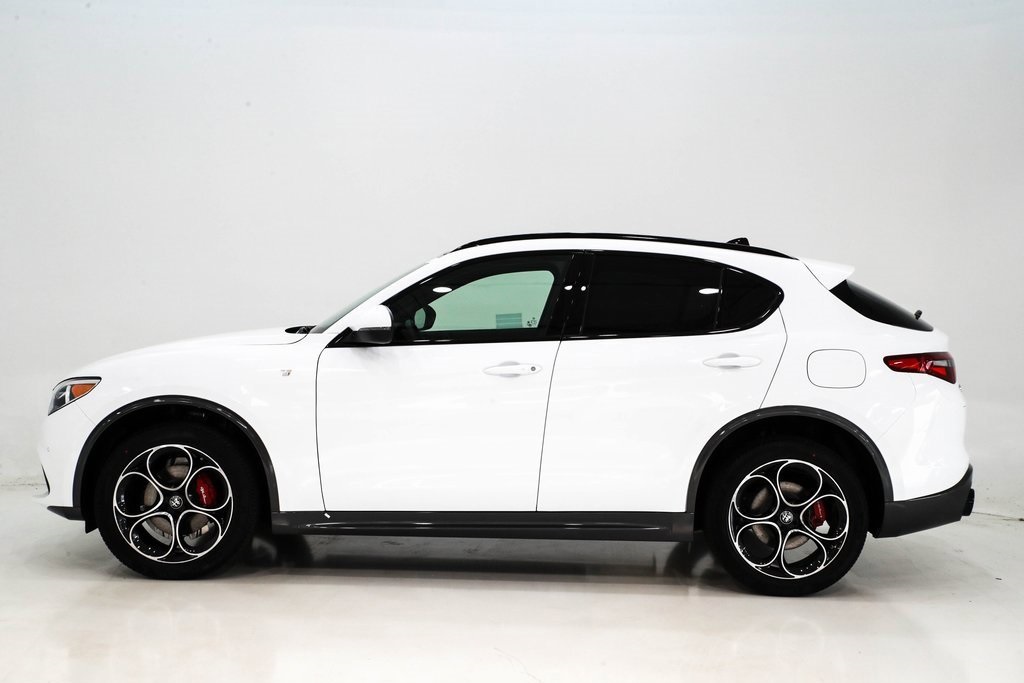 2023 Alfa Romeo Stelvio Ti 3