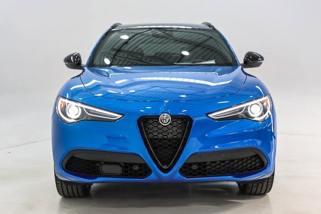 2023 Alfa Romeo Stelvio Veloce 2