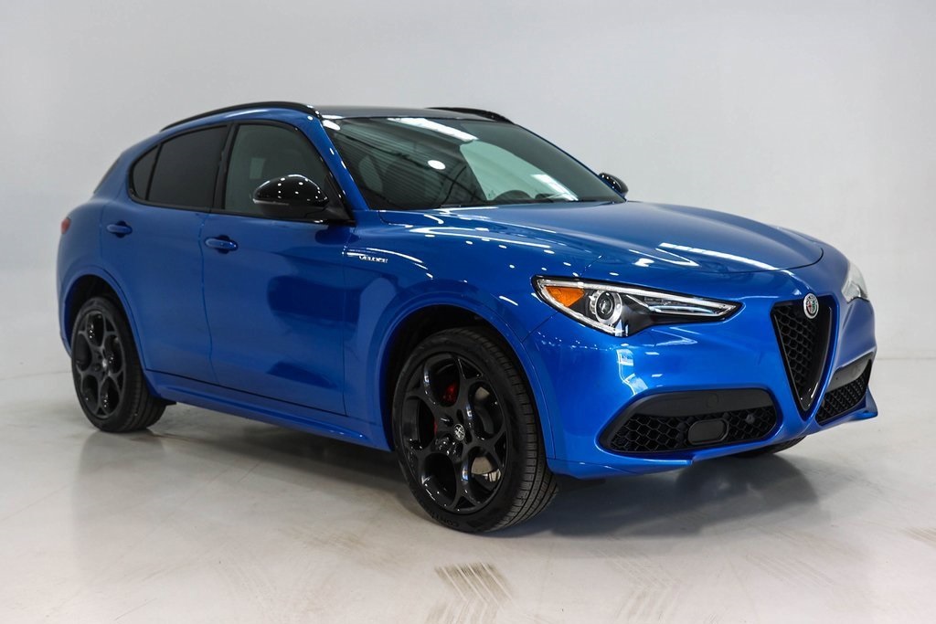 2023 Alfa Romeo Stelvio Veloce 28