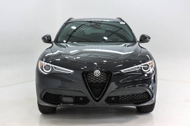 2023 Alfa Romeo Stelvio Veloce 2