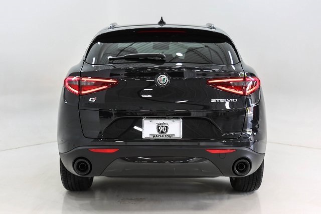 2023 Alfa Romeo Stelvio Veloce 4