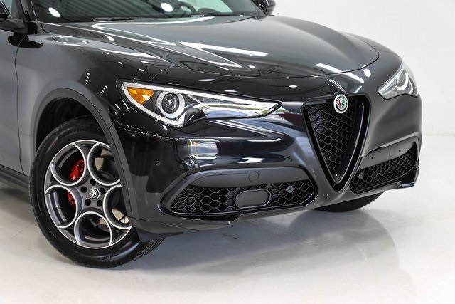 2023 Alfa Romeo Stelvio Veloce 25