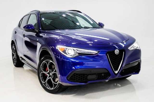 2023 Alfa Romeo Stelvio Ti 1