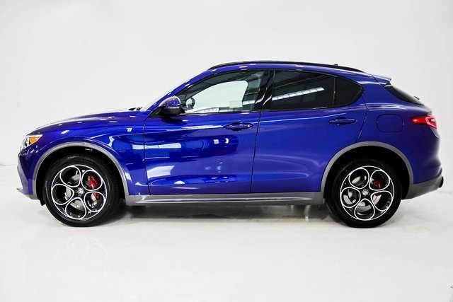 2023 Alfa Romeo Stelvio Ti 3