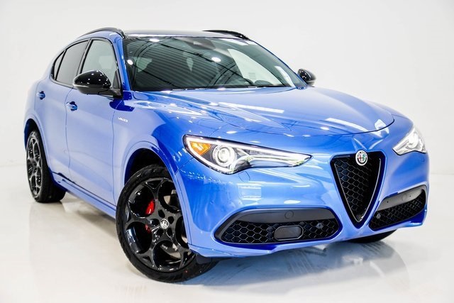 2023 Alfa Romeo Stelvio Veloce 1