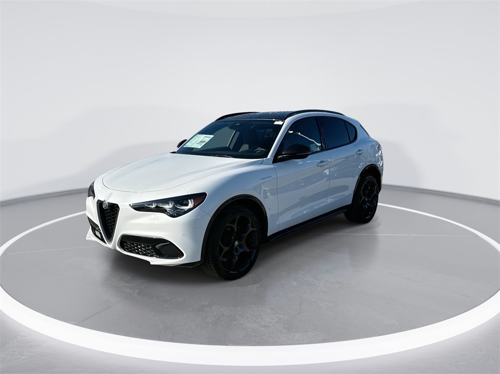 2024 Alfa Romeo Stelvio Veloce 3