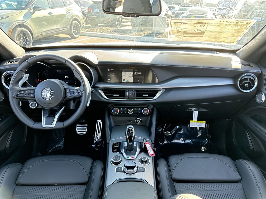 2024 Alfa Romeo Stelvio Veloce 12