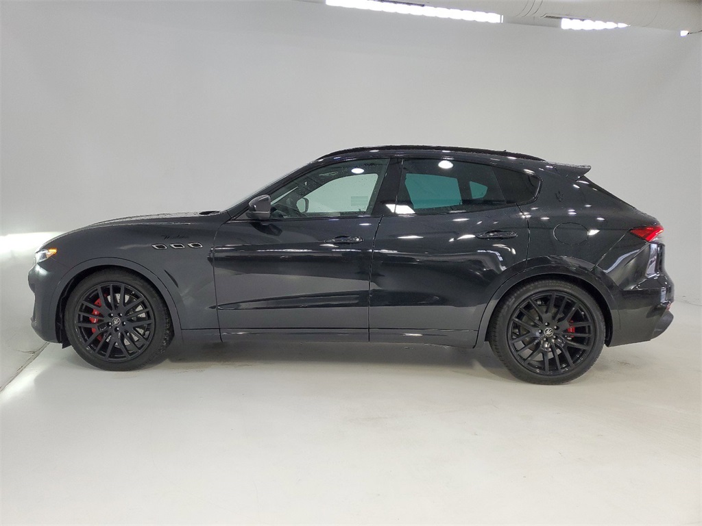 2024 Maserati Levante Modena 3