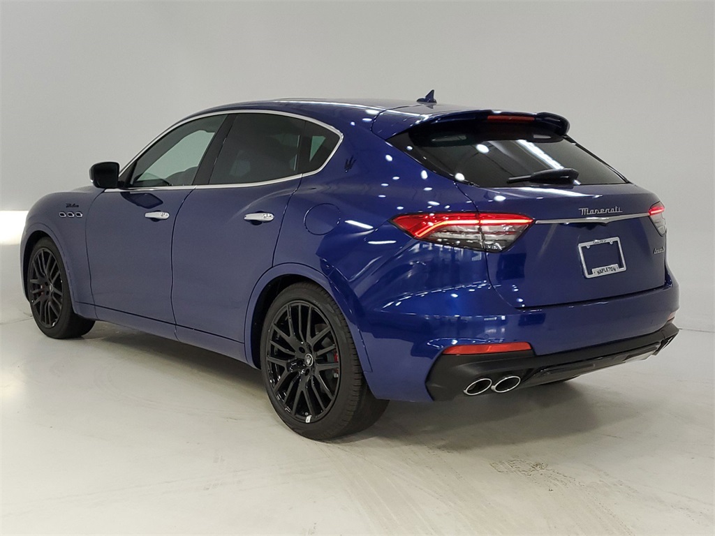 2024 Maserati Levante Modena 4