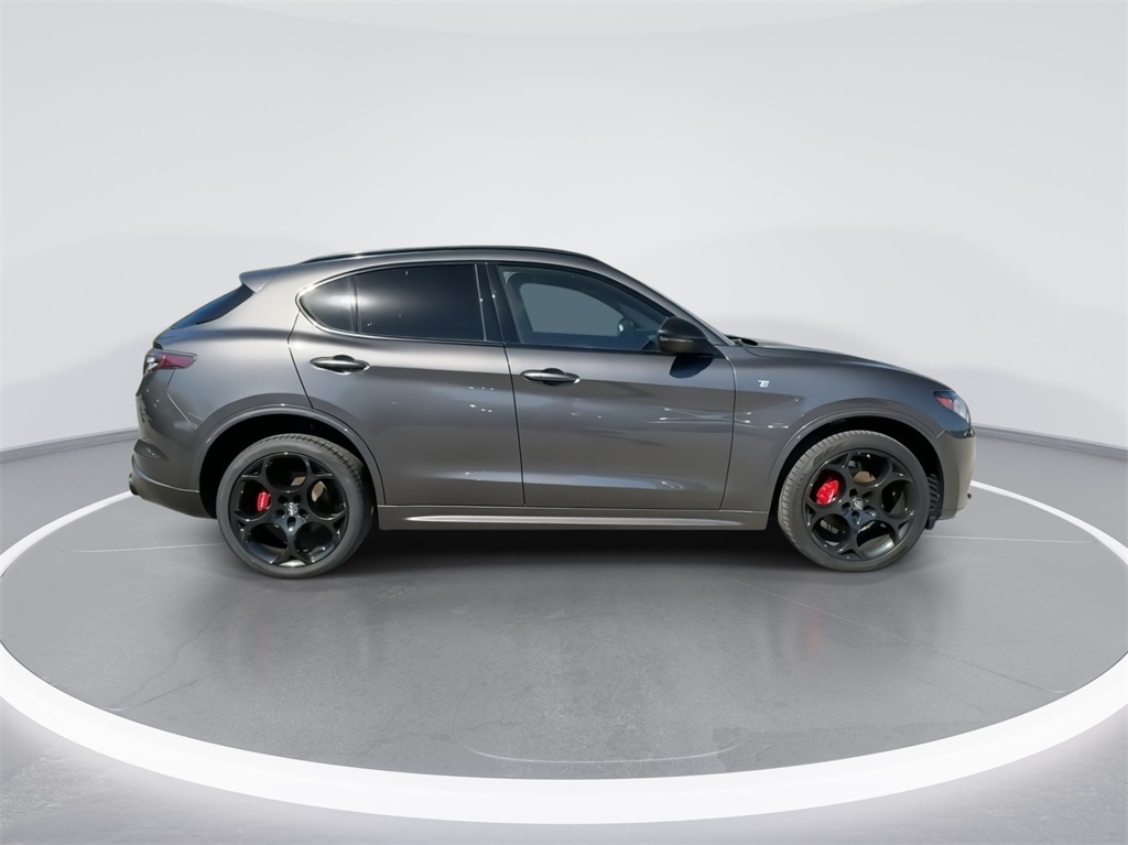 2024 Alfa Romeo Stelvio Ti 12