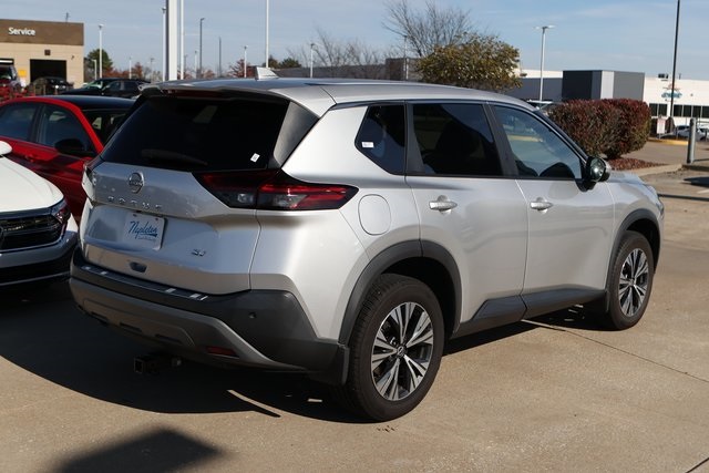 2022 Nissan Rogue SV 5