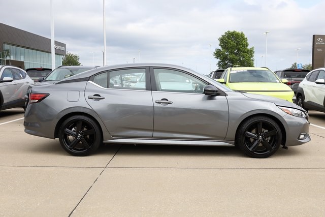 2021 Nissan Sentra SR 4