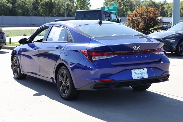 2021 Hyundai Elantra SEL 5