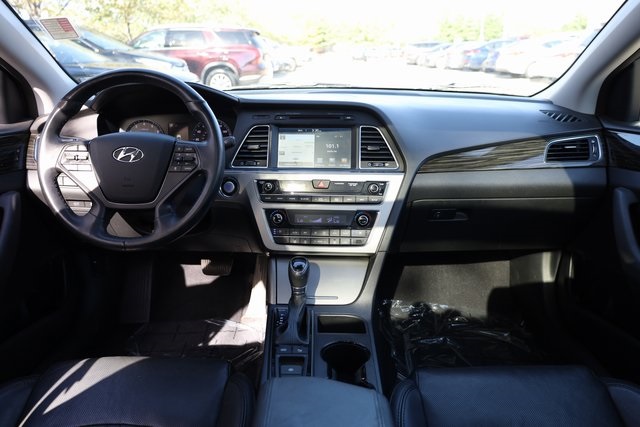 2016 Hyundai Sonata Limited 9