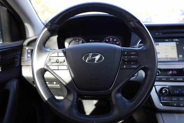 2016 Hyundai Sonata Limited 11