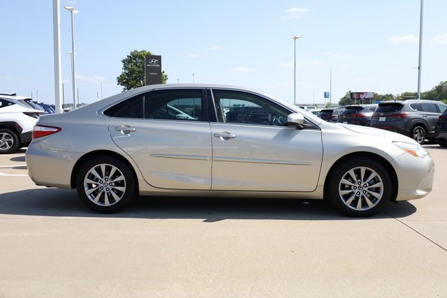 2015 Toyota Camry XLE 4