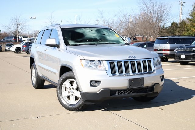 2012 Jeep Grand Cherokee Laredo 2