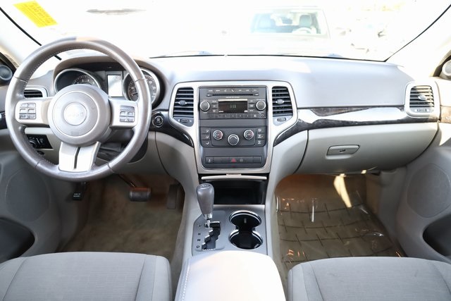 2012 Jeep Grand Cherokee Laredo 11