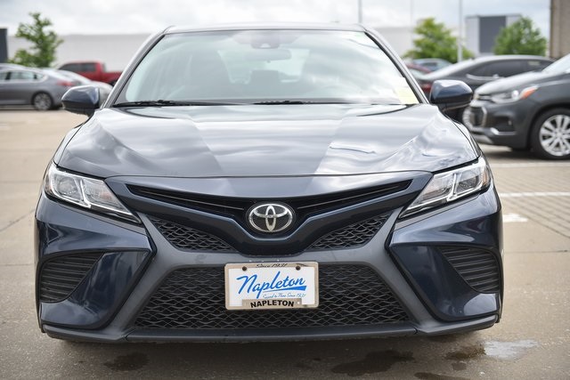 2019 Toyota Camry LE 3