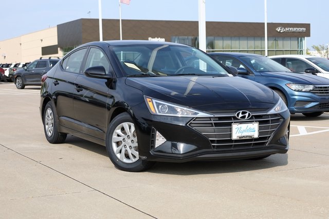 2019 Hyundai Elantra SE 2