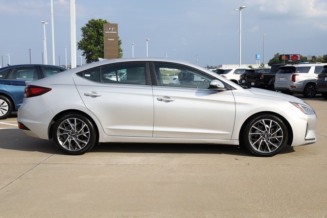 2019 Hyundai Elantra Limited 4