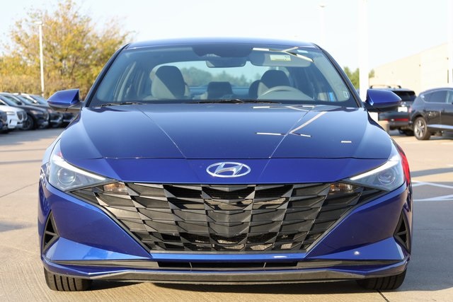 2023 Hyundai Elantra SEL 3