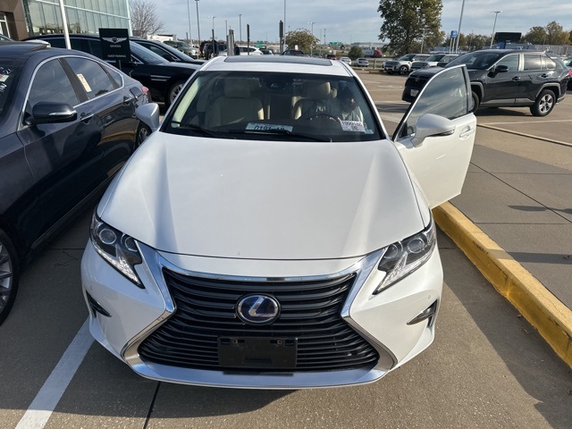 2017 Lexus ES 300h 2