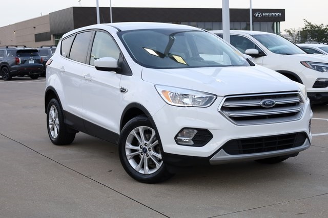 2019 Ford Escape SE 2