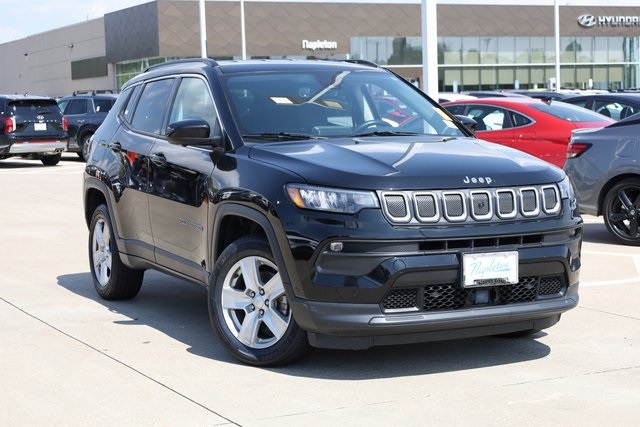 2022 Jeep Compass Latitude 2