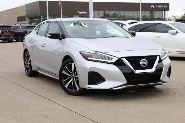 2021 Nissan Maxima SV 2