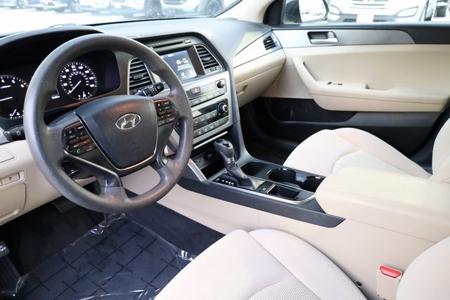 2016 Hyundai Sonata Base 9