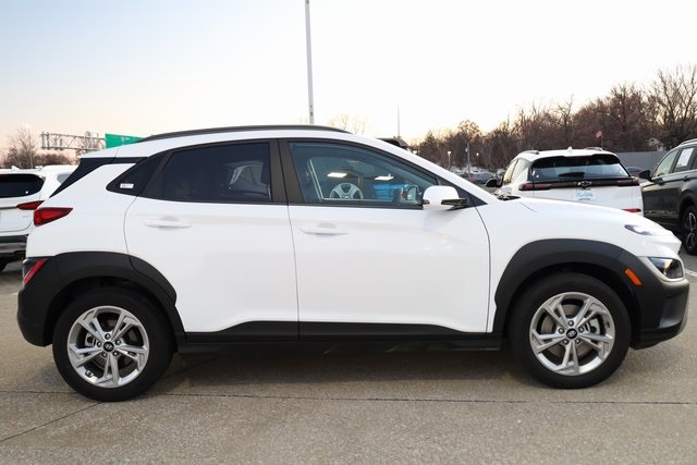 2023 Hyundai Kona SEL 4