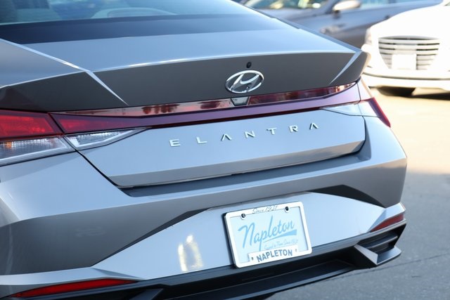 2021 Hyundai Elantra SE 7