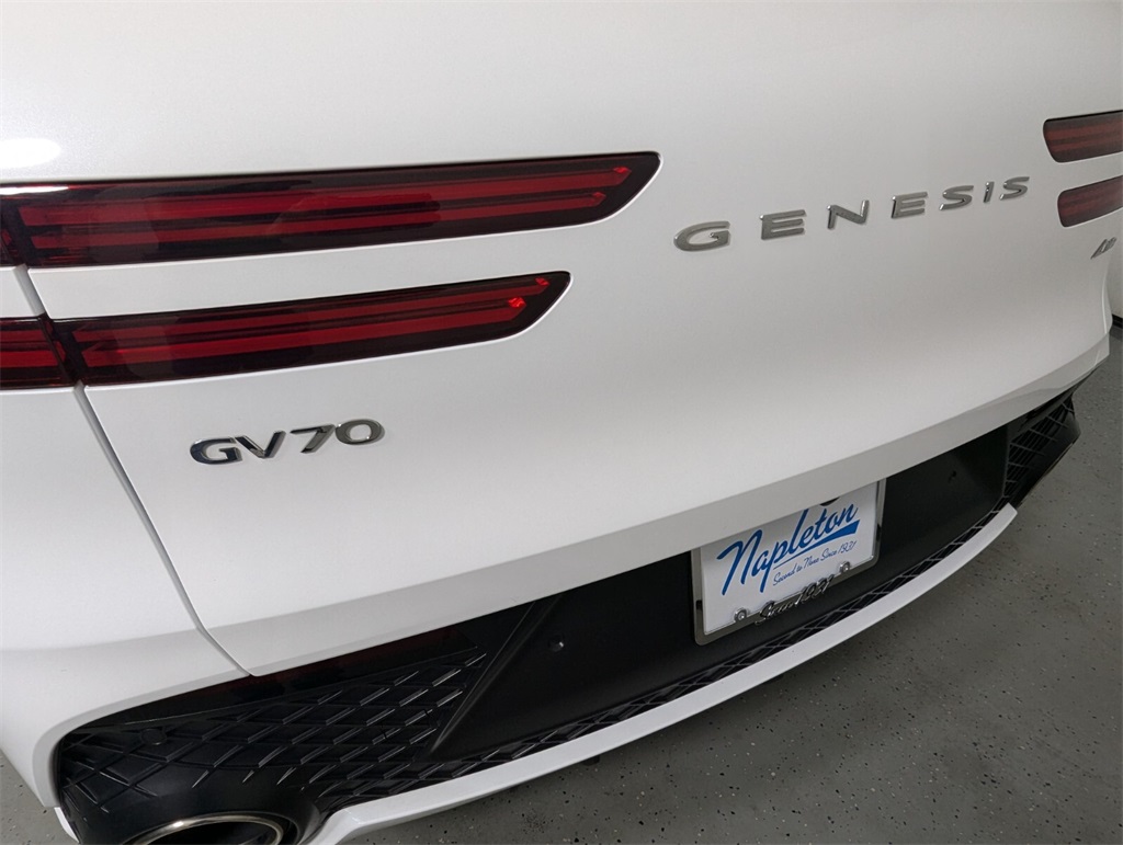 2022 Genesis GV70 2.5T 8