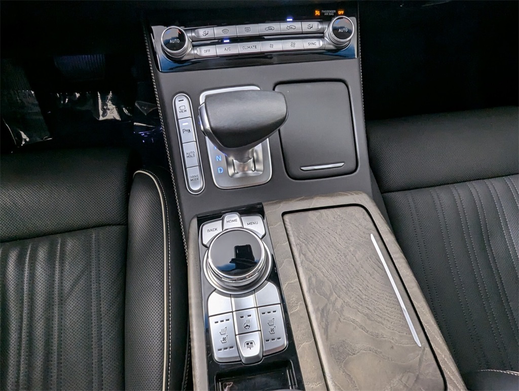 2022 Genesis G90 5.0 Ultimate 22